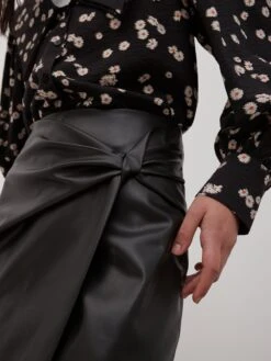 EDITED Leren Rokken Rok Toula Dames Zwart -RokMode Verkoopwinkel c98140fbc81bde4ff139ee329e61b069 1